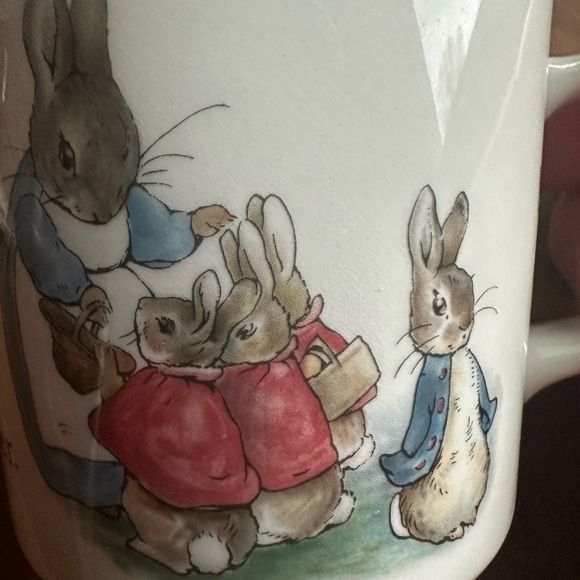 2 Wedgewood small China Peter Rabbit and Miss Tiggy Winkle children mugs - Picture 6 of 12